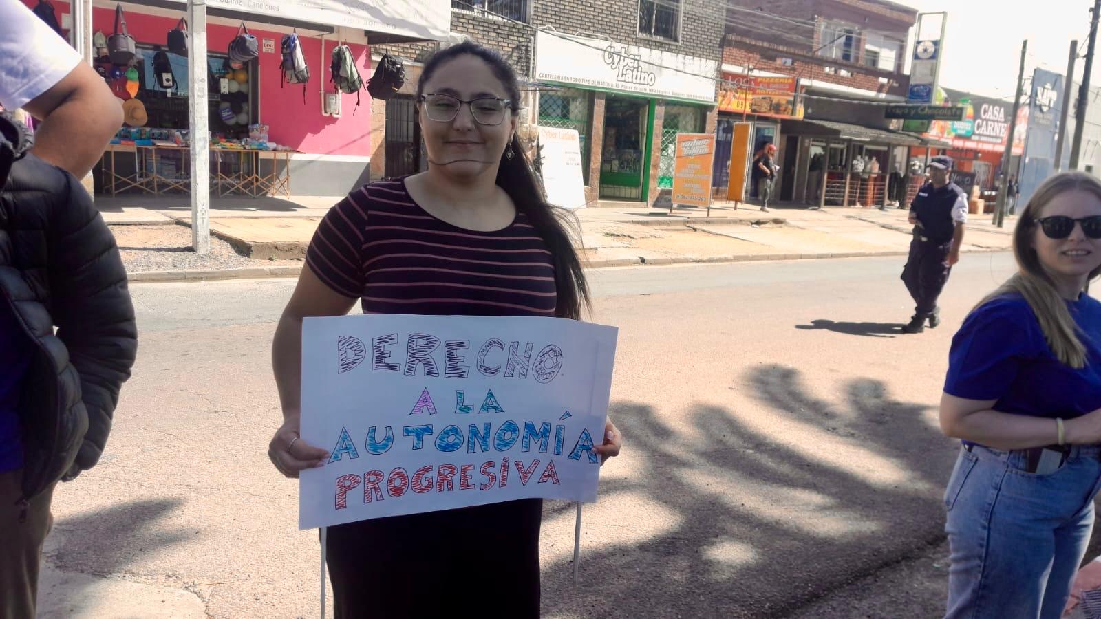 MARCHA POR LOS DERECHOS DE NIÑAS, NIÑOS Y ADOLESCENTES EN JOAQUÍN SUÁREZ.