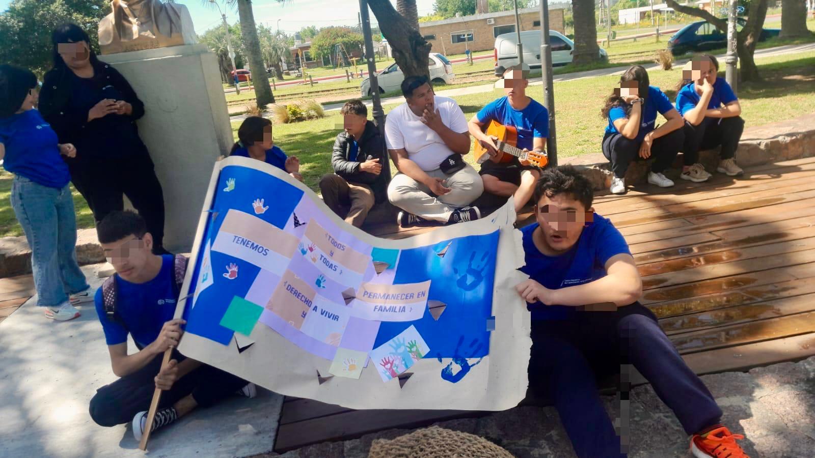 MARCHA POR LOS DERECHOS DE NIÑAS, NIÑOS Y ADOLESCENTES EN JOAQUÍN SUÁREZ.