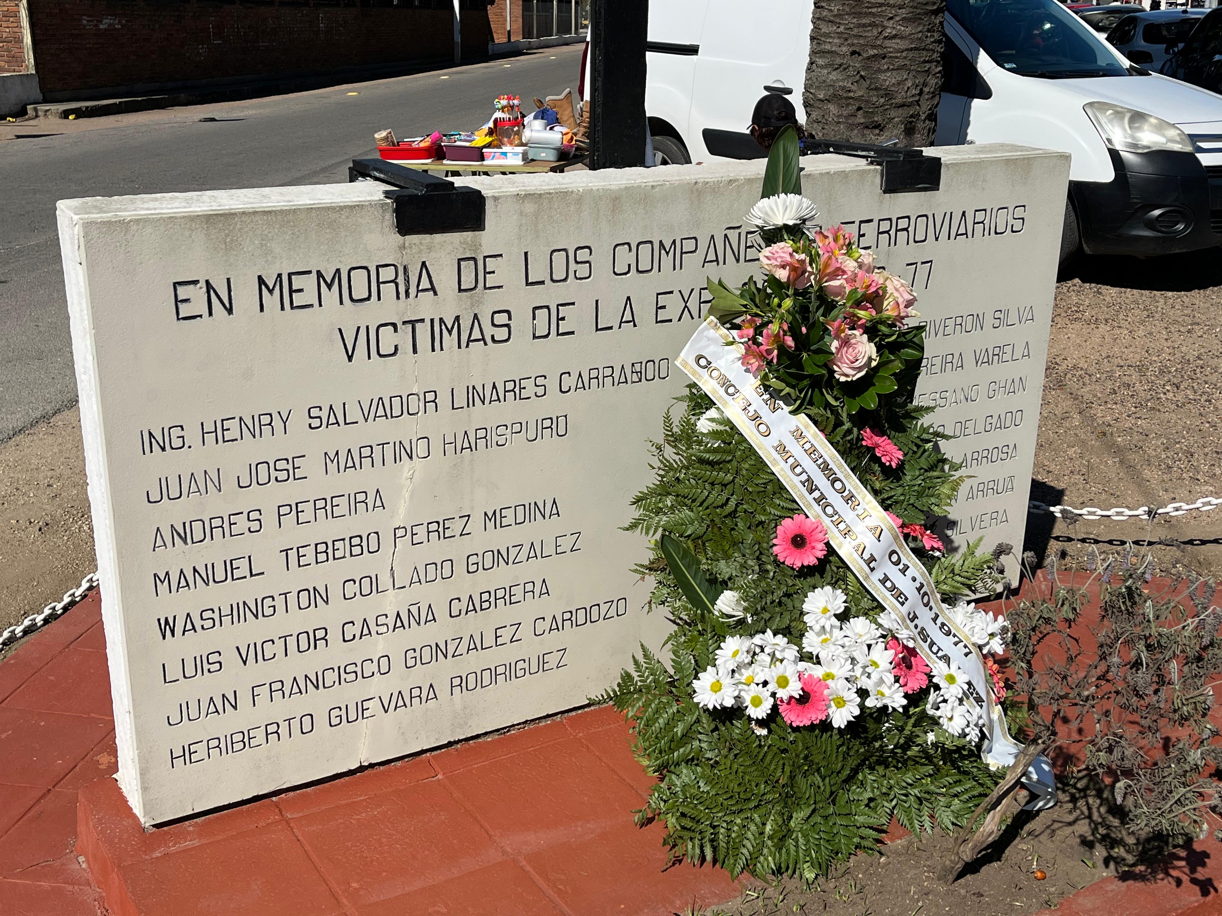 Acto en conmemoración de las víctimas de la explosión en la cantera de AFE de Joaquín Suárez en 1977.