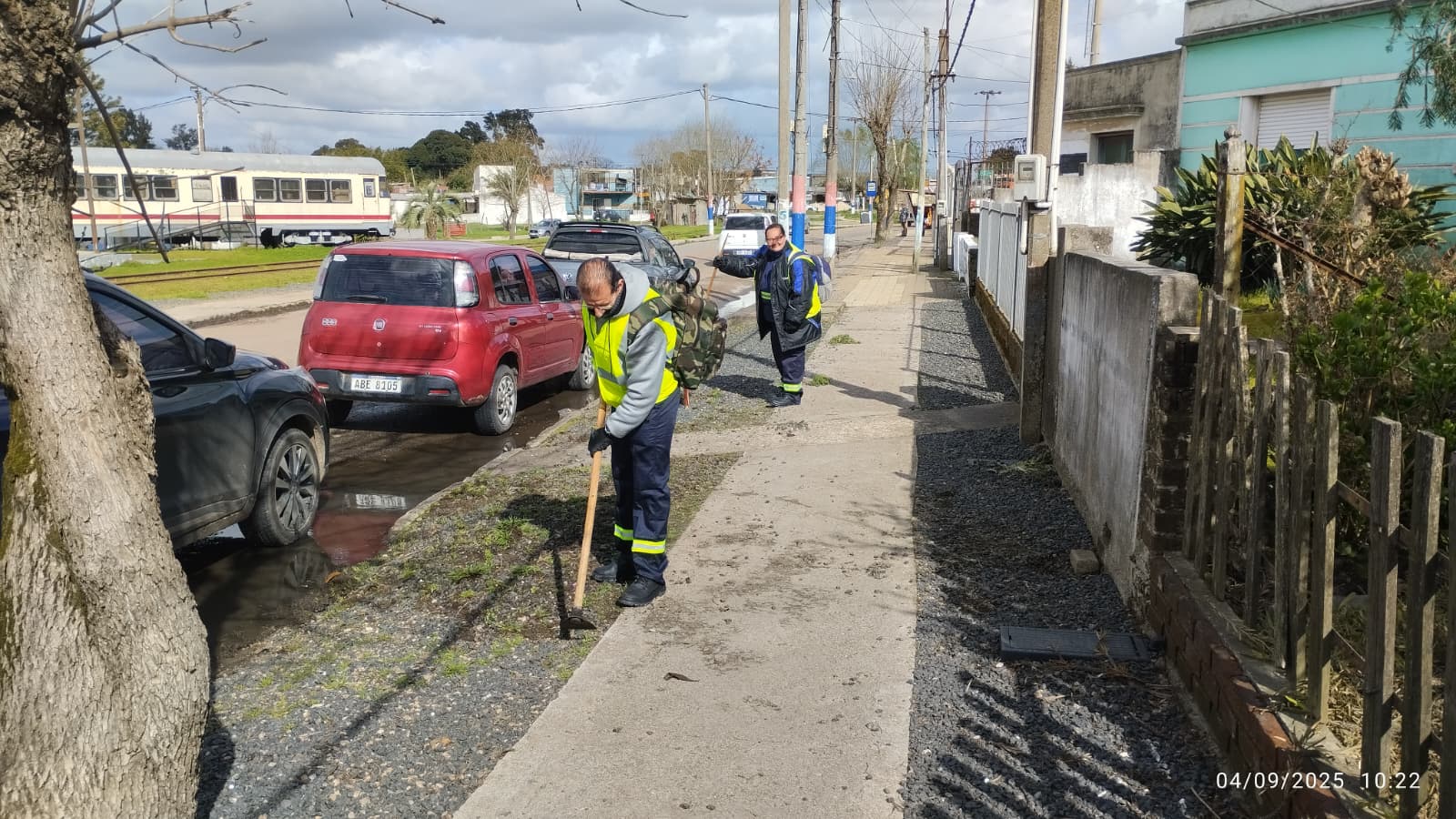 Beneficiarios del Programa “Uruguay Impulsa” en acción en nuestro Municipio.