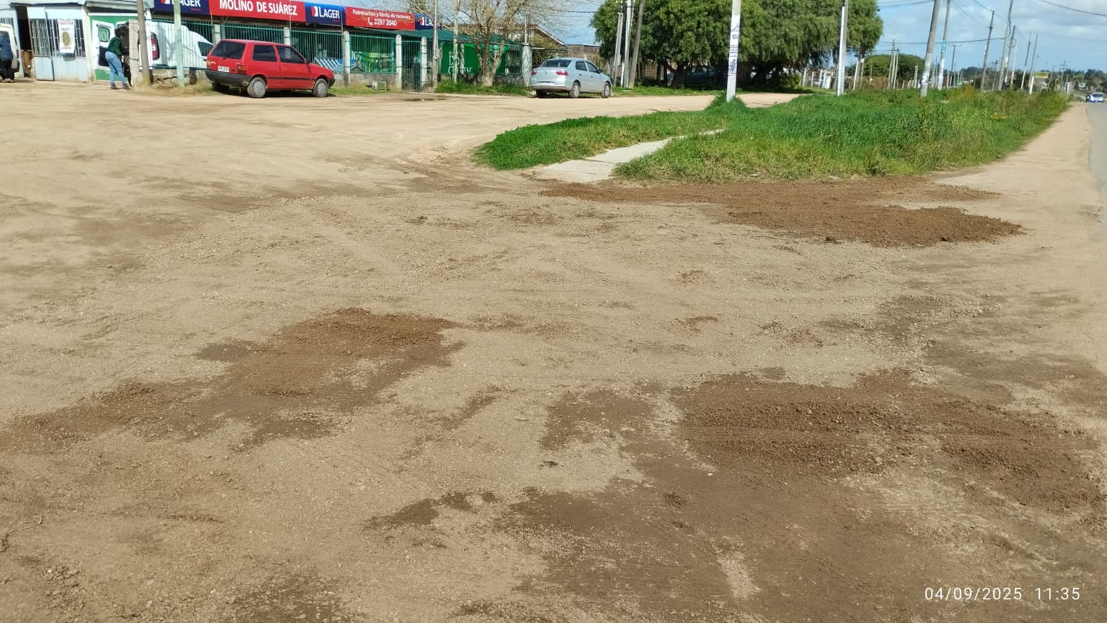 Beneficiarios del Programa “Uruguay Impulsa” en acción en nuestro Municipio.