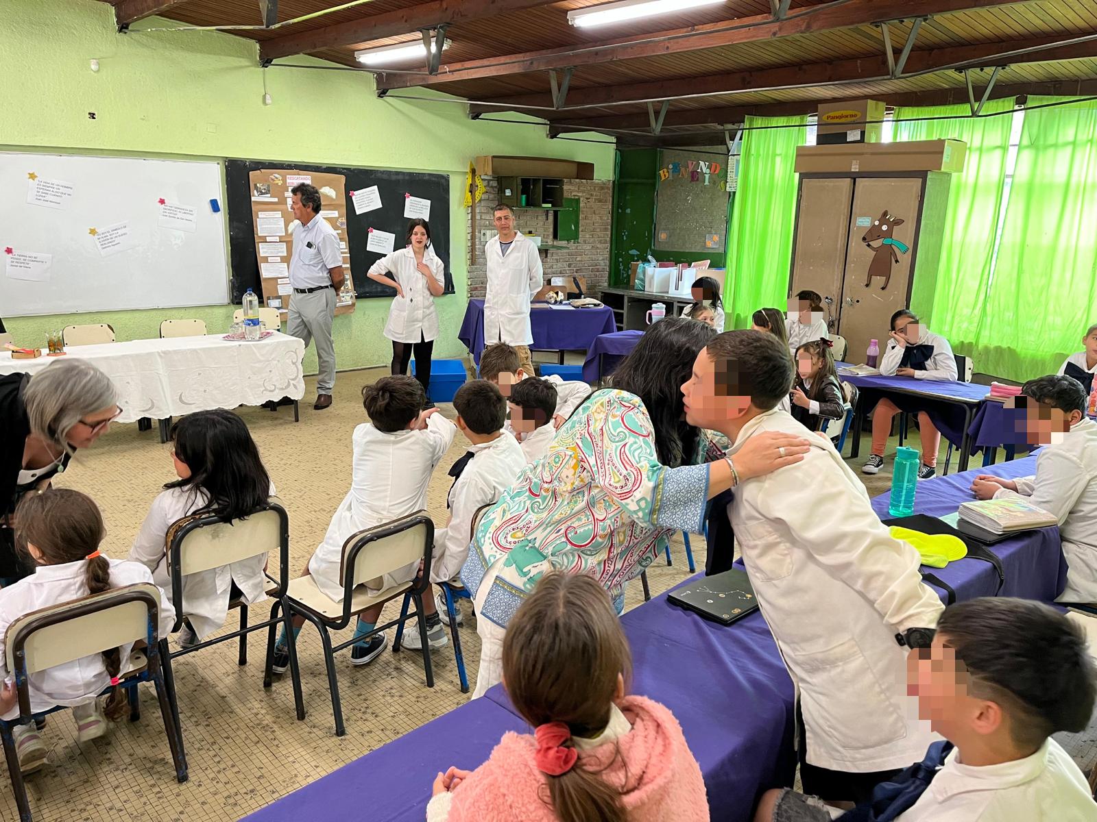 PROYECTO DE CREACION DE UNA BIBLIOTECA POR PARTE DE LOS ALUMNOS DE LA ESCUELA PÚBLICA N°228 DE JOAQUÍN SUÁREZ.  