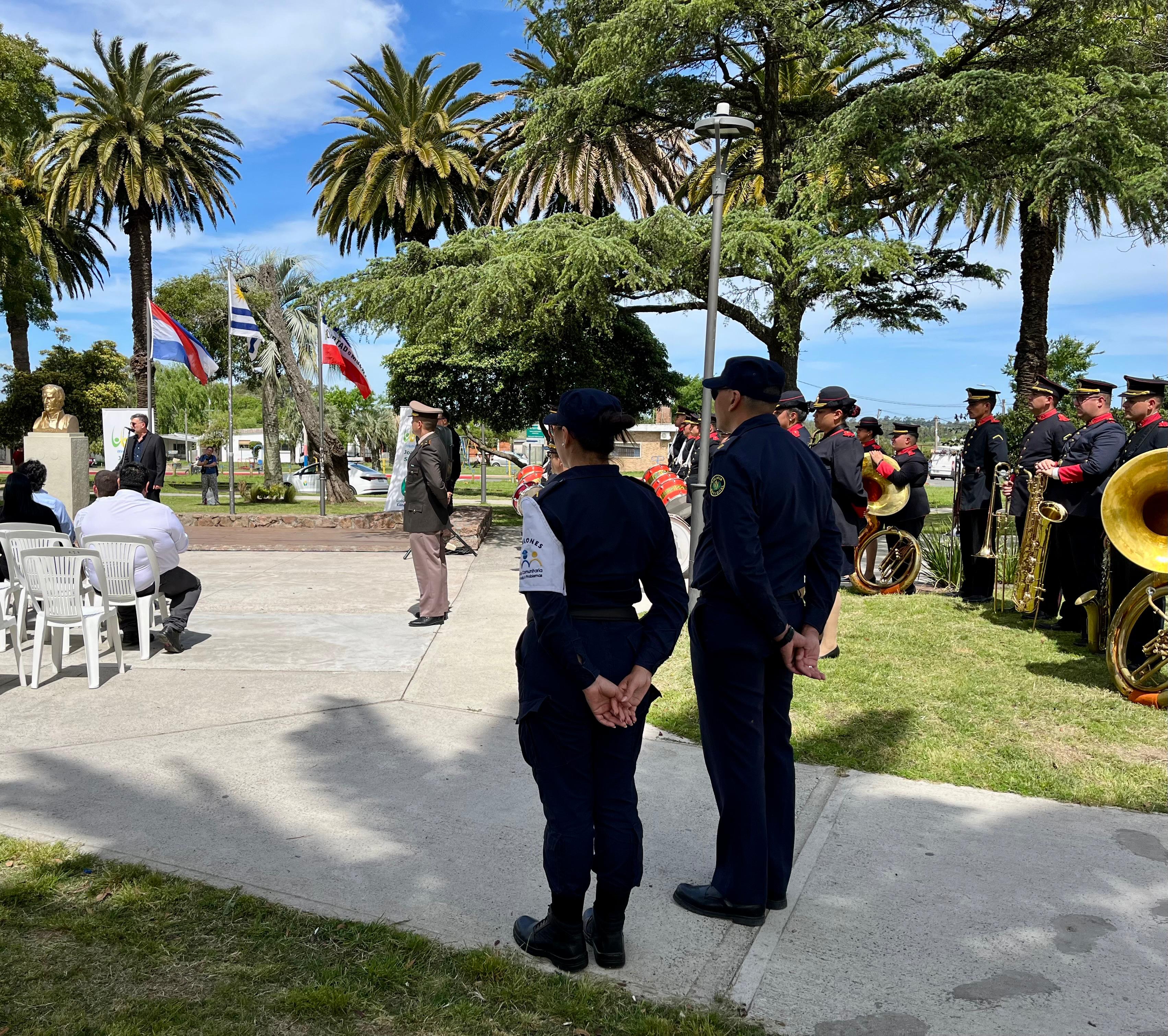 ACTO PROTOCOLAR EN EL ANIVERSARIO N°143 DE JOAQUIN SUAREZ.