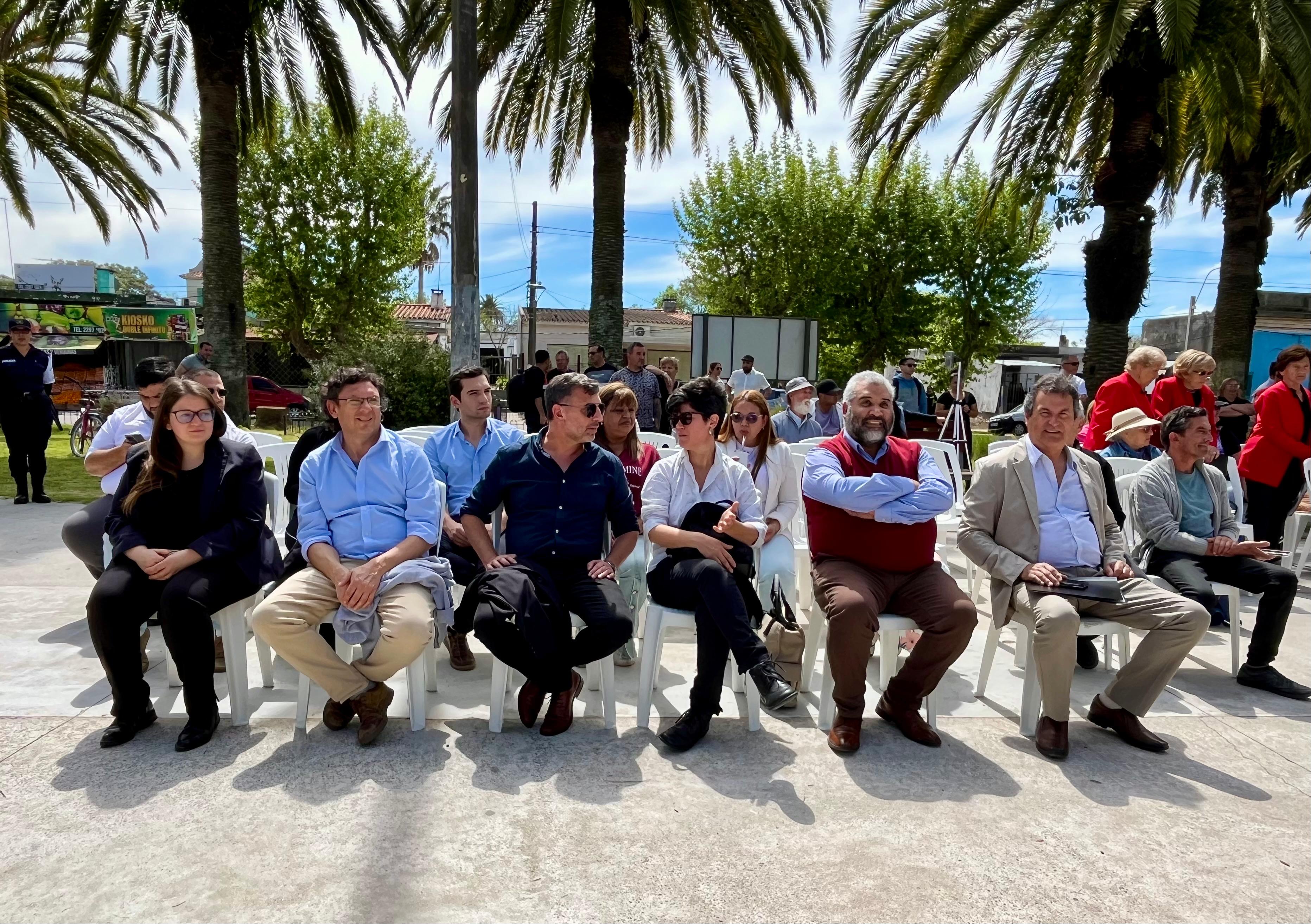 ACTO PROTOCOLAR EN EL ANIVERSARIO N°143 DE JOAQUIN SUAREZ.