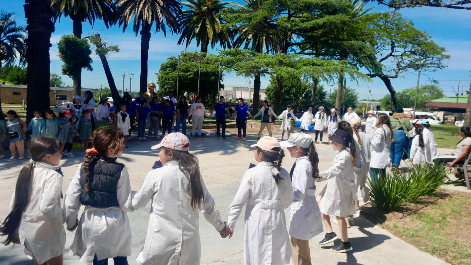 MARCHA POR LOS DERECHOS DE NIÑAS, NIÑOS Y ADOLESCENTES EN JOAQUÍN SUÁREZ.
