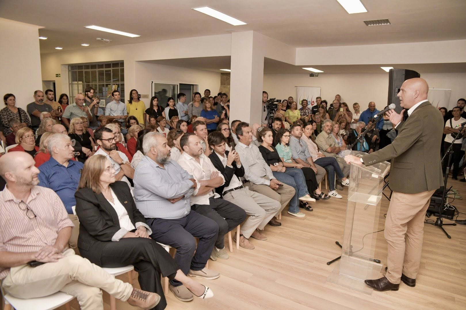 INAUGURACIÓN DEL CENTRO CULTURAL DE JOAQUÍN SUÁREZ.