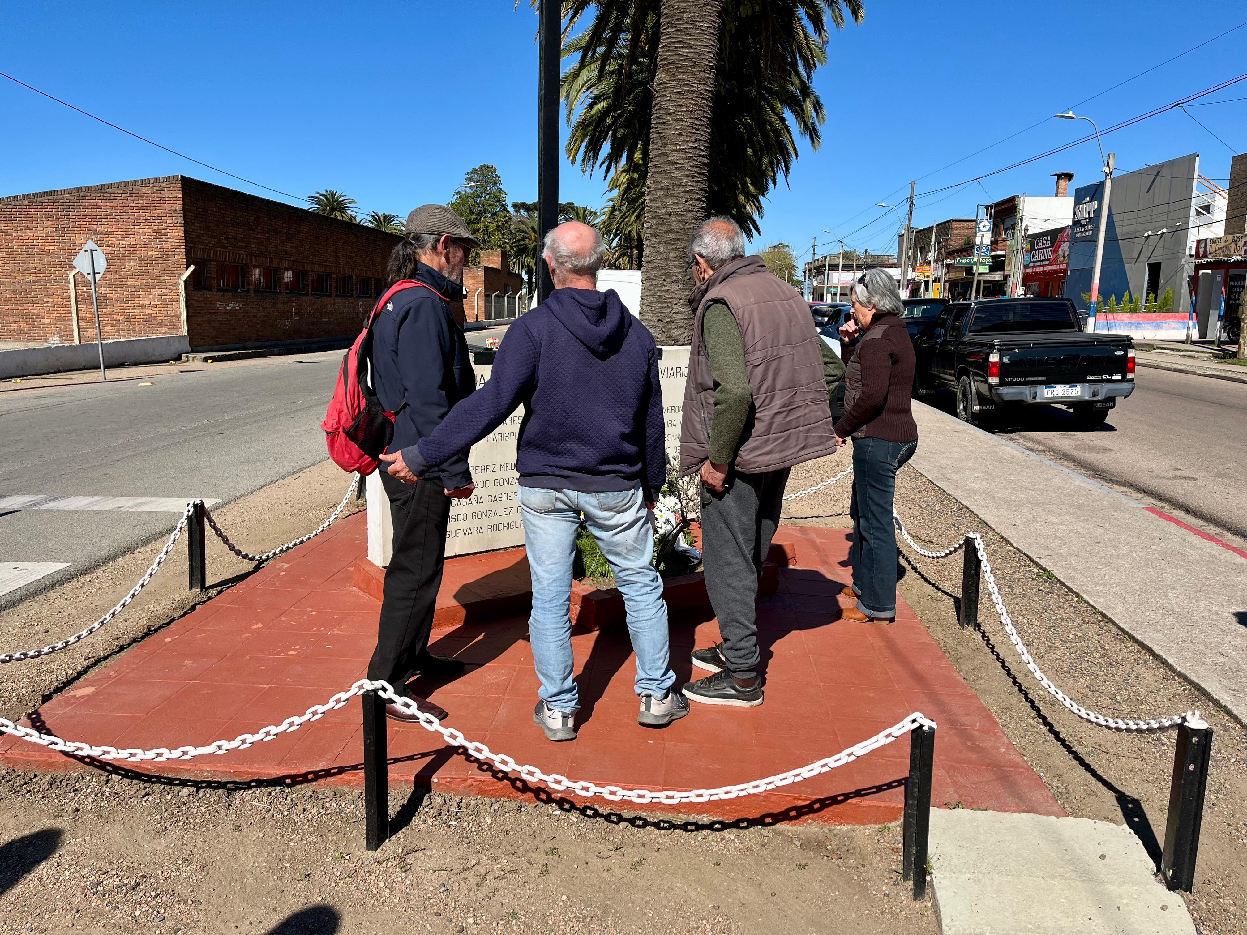 Acto en conmemoración de las víctimas de la explosión en la cantera de AFE de Joaquín Suárez en 1977.