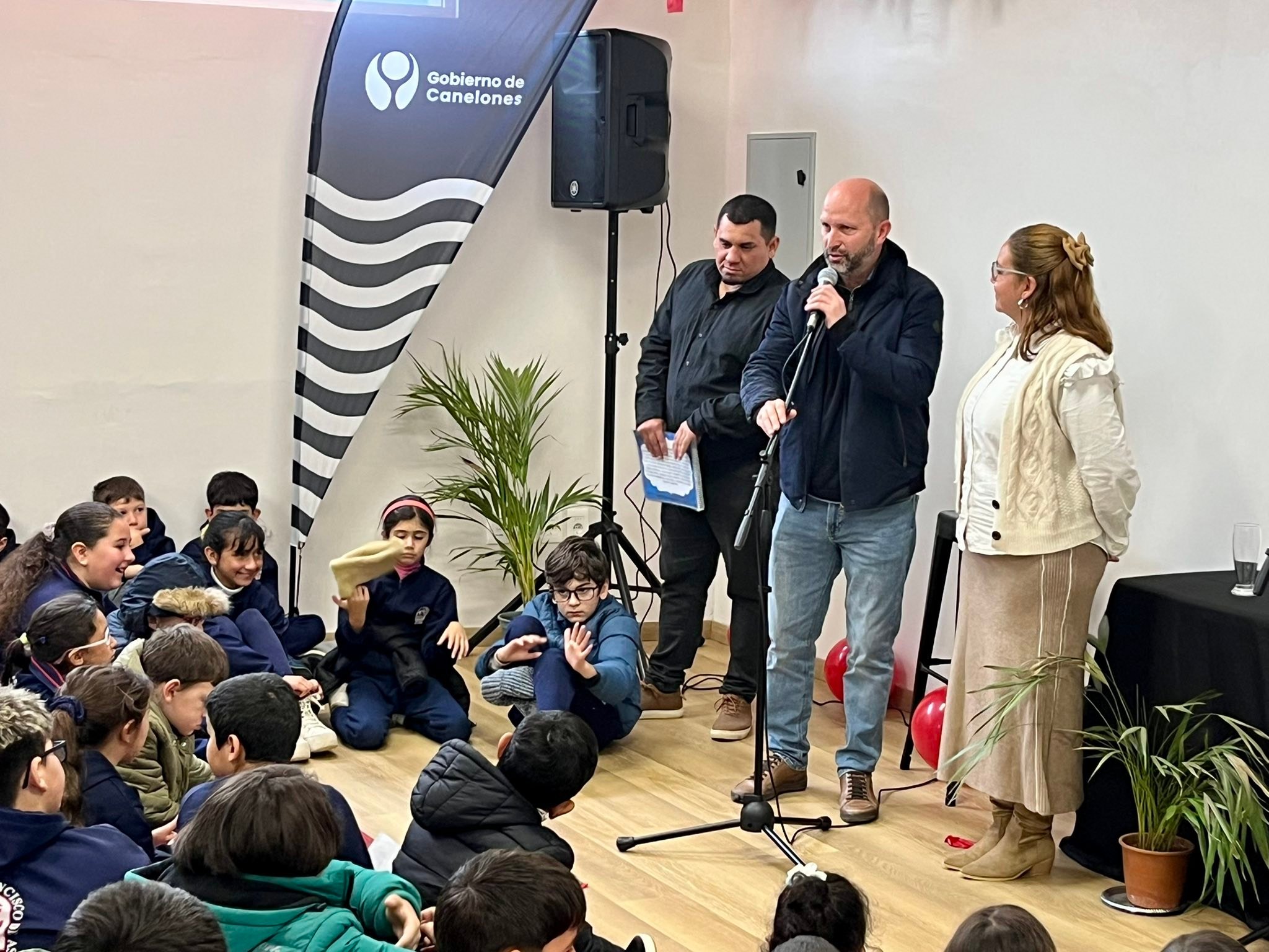 MES DEL LIBRO EN JOAQUÍN SUÁREZ.