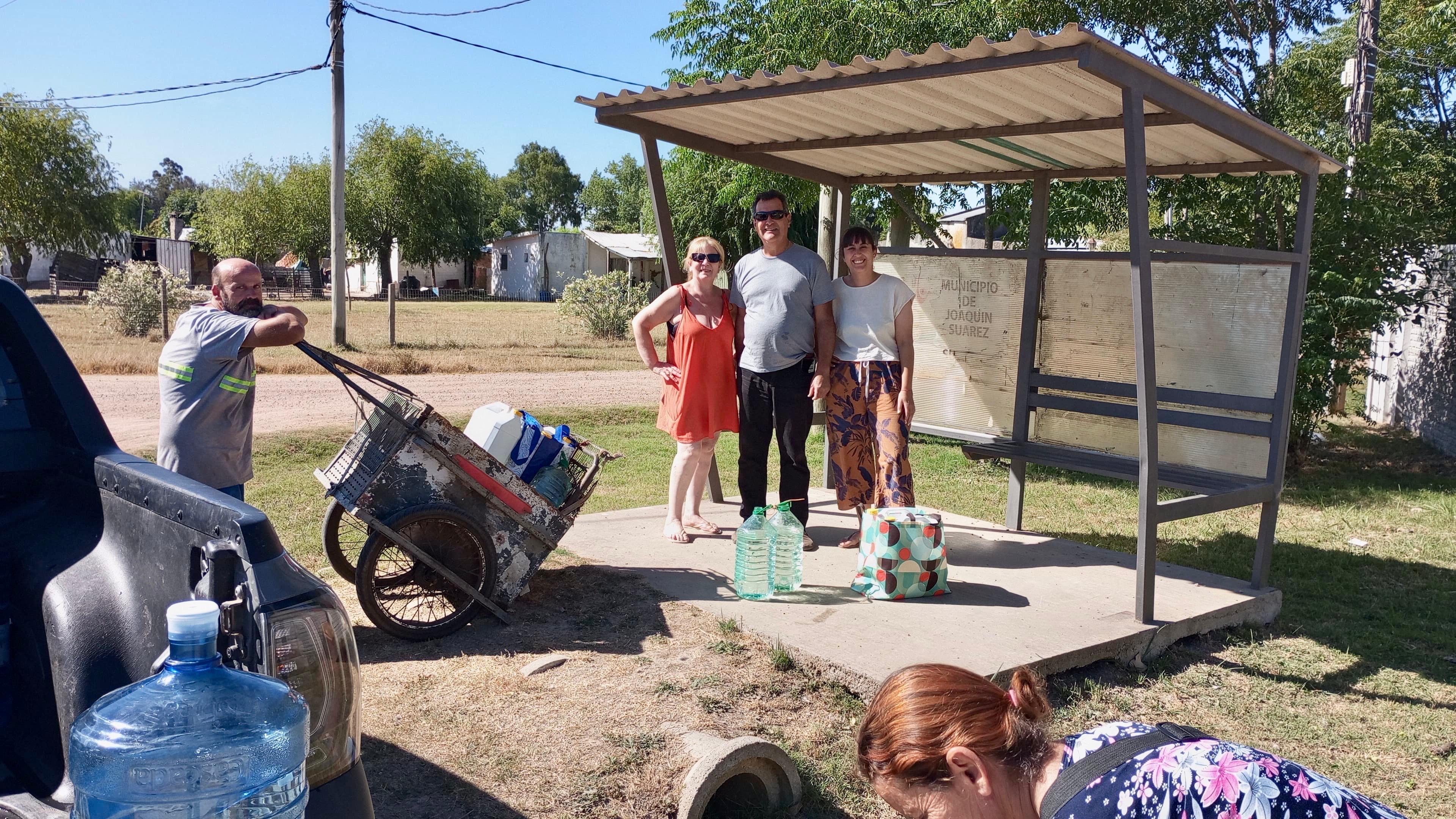 ASISTENCIA DE AGUA A VECINOS AFECTADOS POR OBRAS DE OSE.