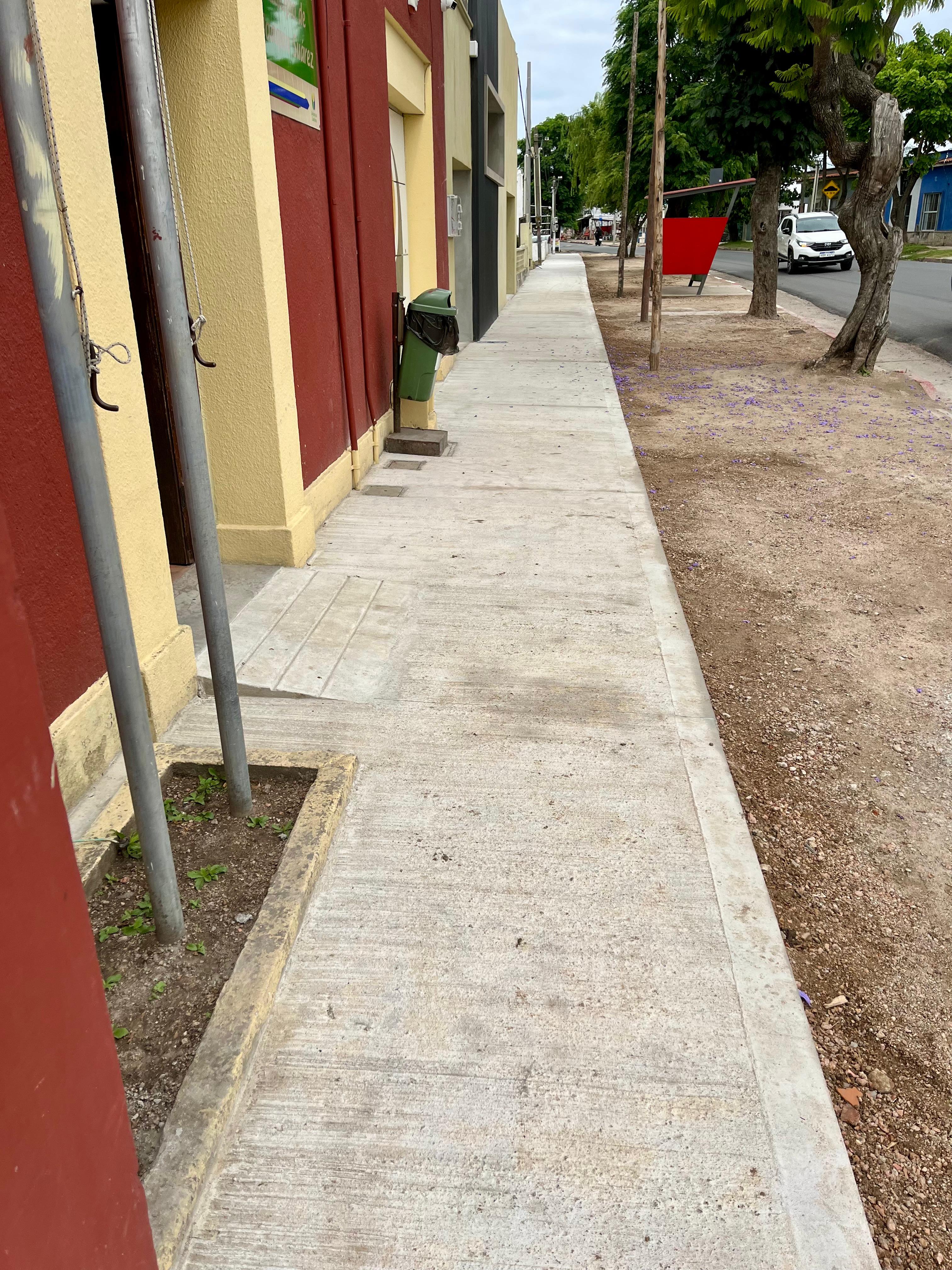 Más veredas, más seguridad para quienes caminan.