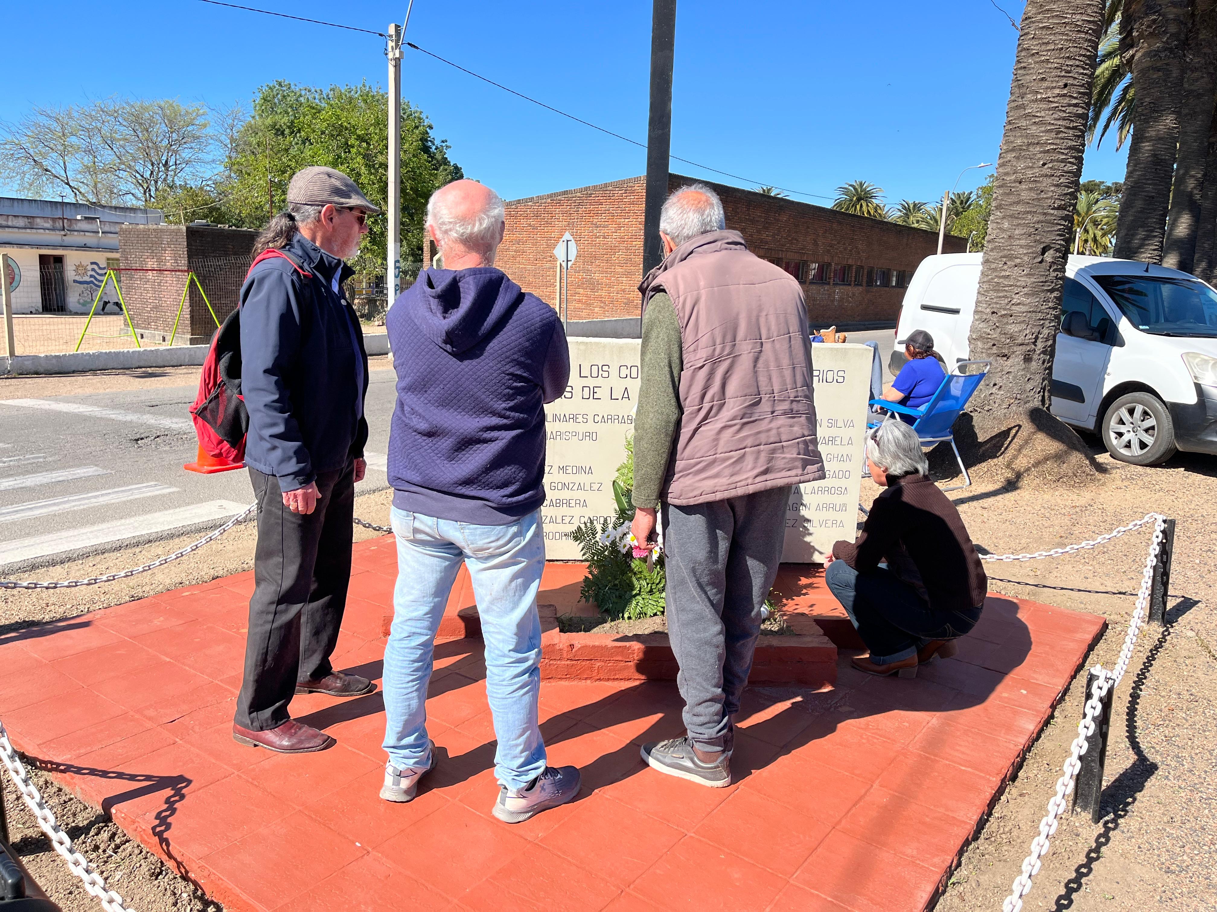 Acto en conmemoración de las víctimas de la explosión en la cantera de AFE de Joaquín Suárez en 1977.