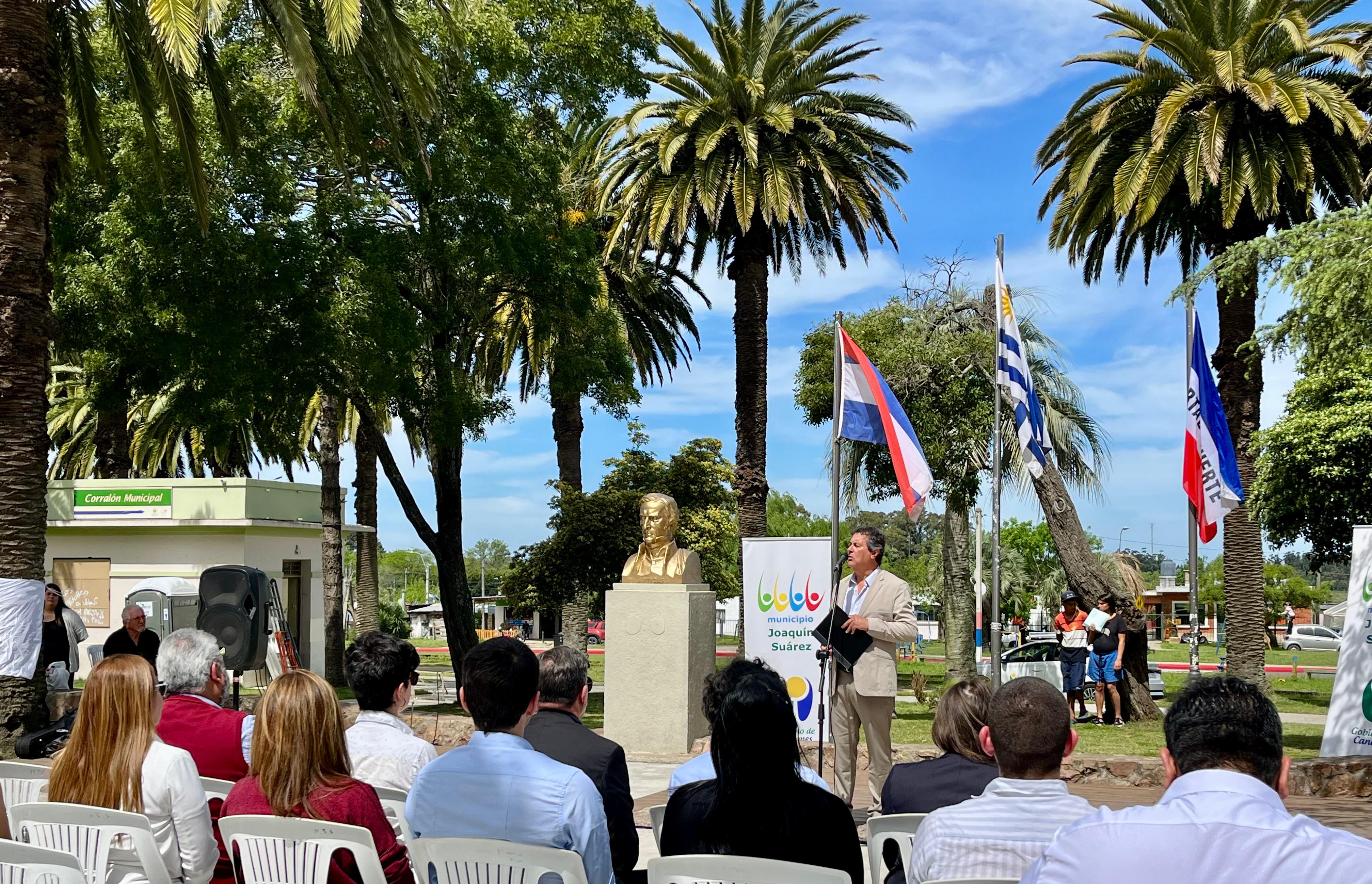 ACTO PROTOCOLAR EN EL ANIVERSARIO N°143 DE JOAQUIN SUAREZ.