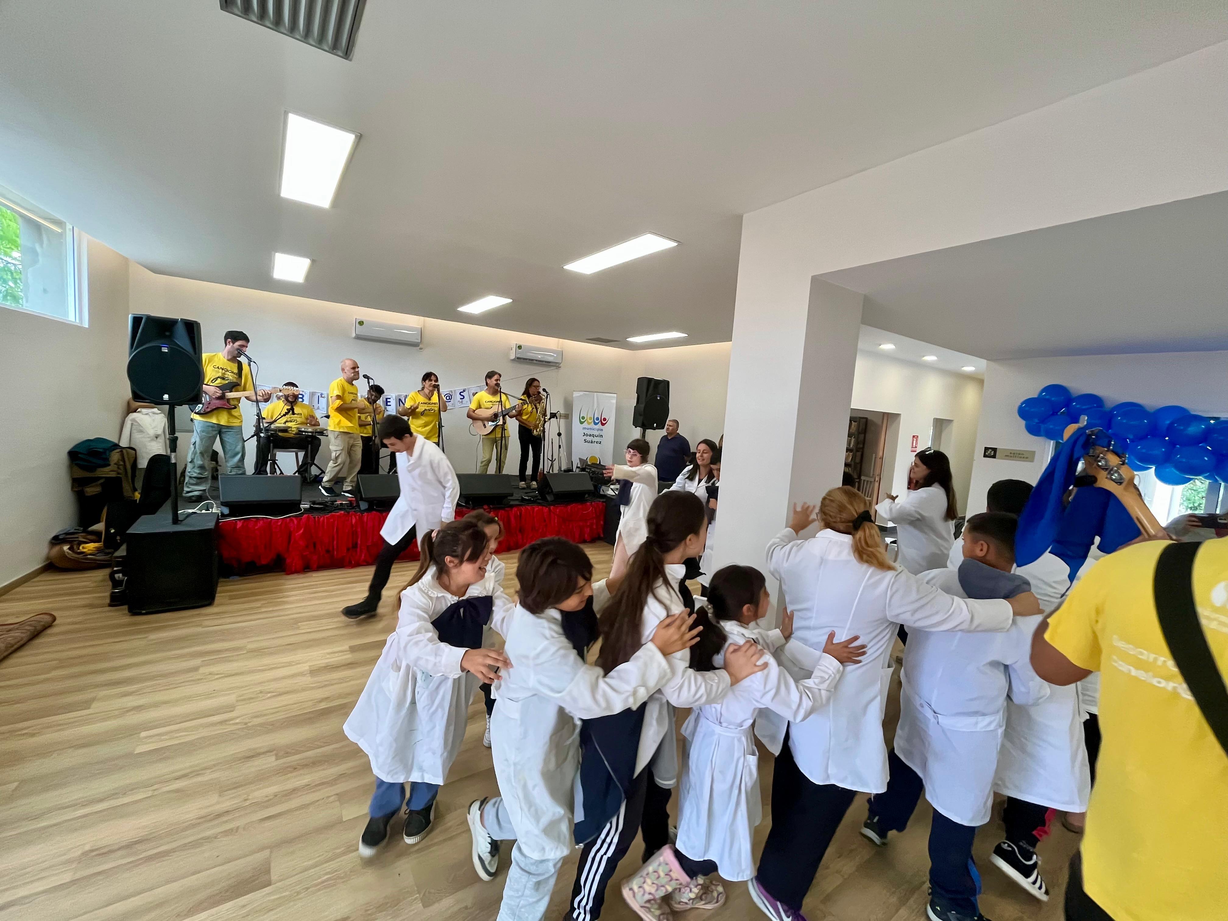 Actividades en el Centro Cultural de Suárez, en el marco del mes de concientización sobre el autismo.