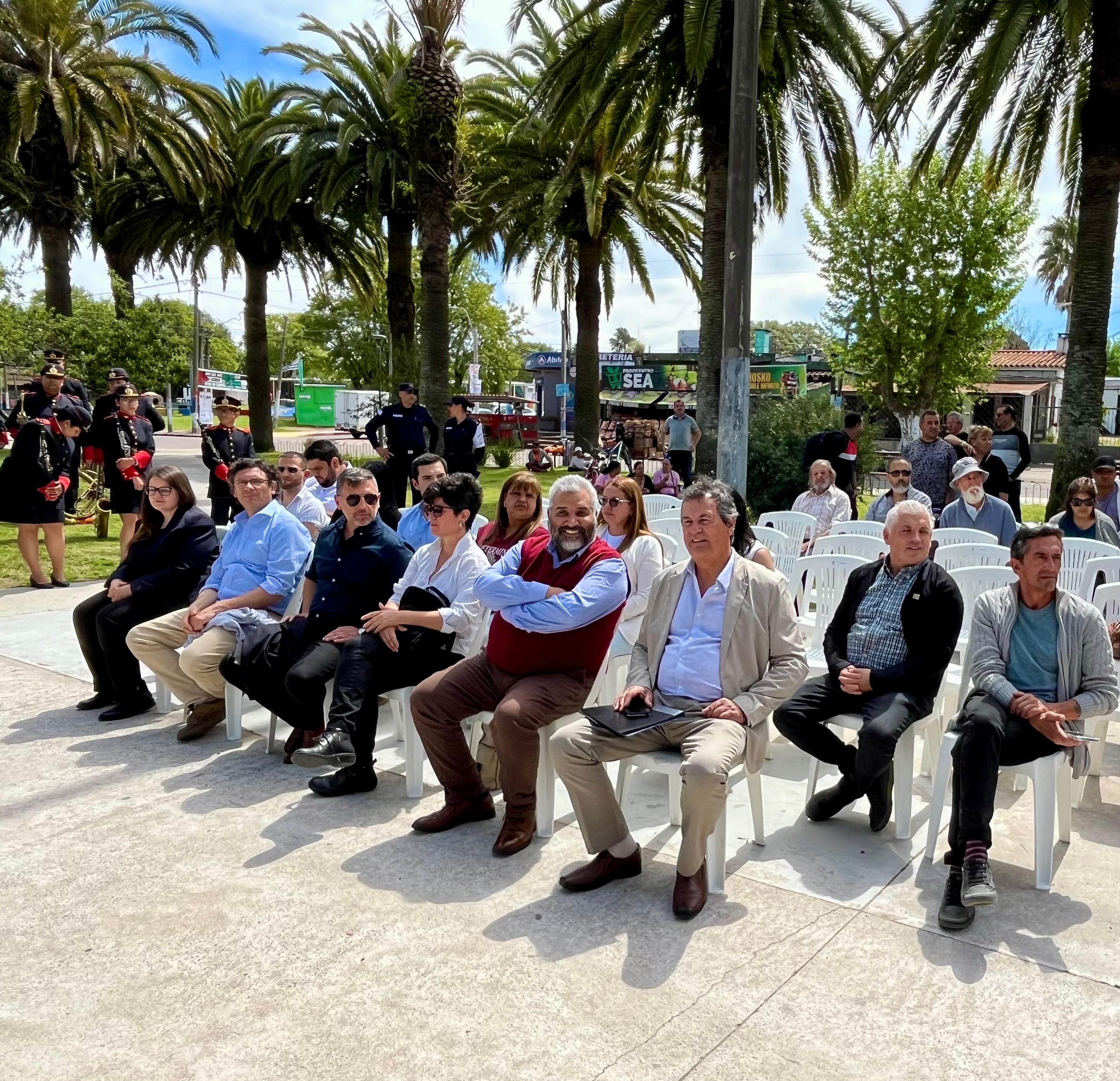 ACTO PROTOCOLAR EN EL ANIVERSARIO N°143 DE JOAQUIN SUAREZ.