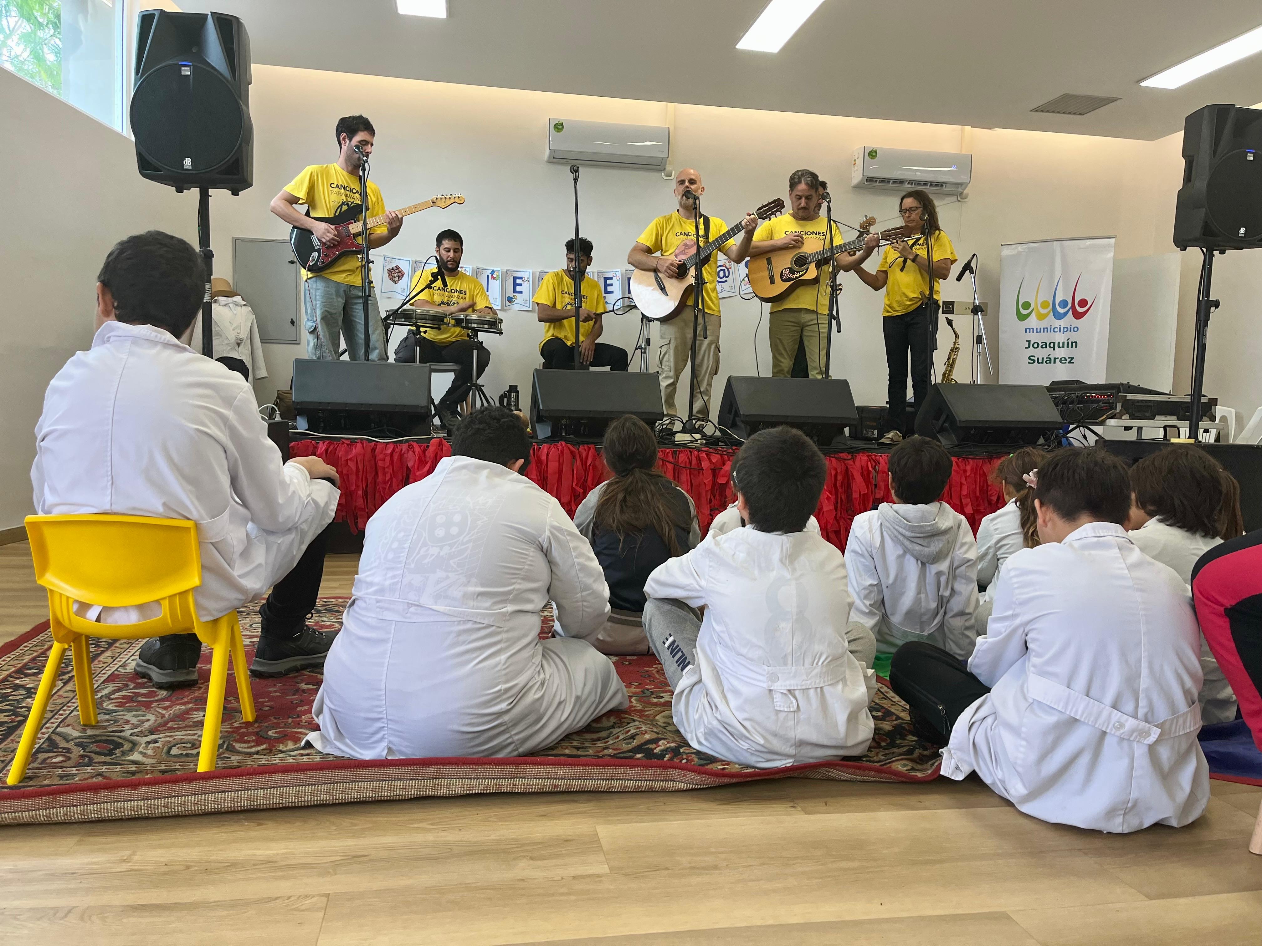 Actividades en el Centro Cultural de Suárez, en el marco del mes de concientización sobre el autismo.