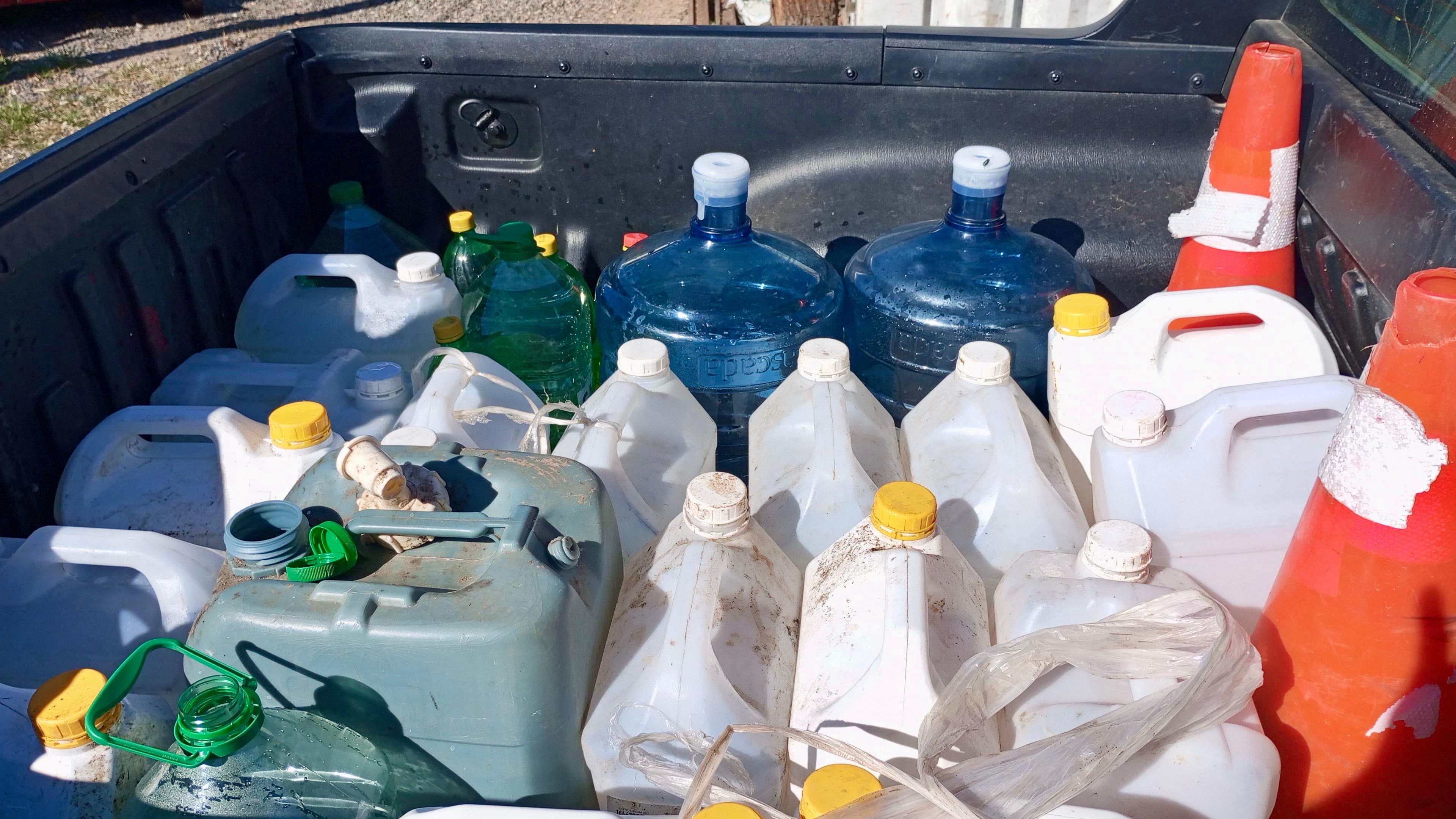ASISTENCIA DE AGUA A VECINOS AFECTADOS POR OBRAS DE OSE.