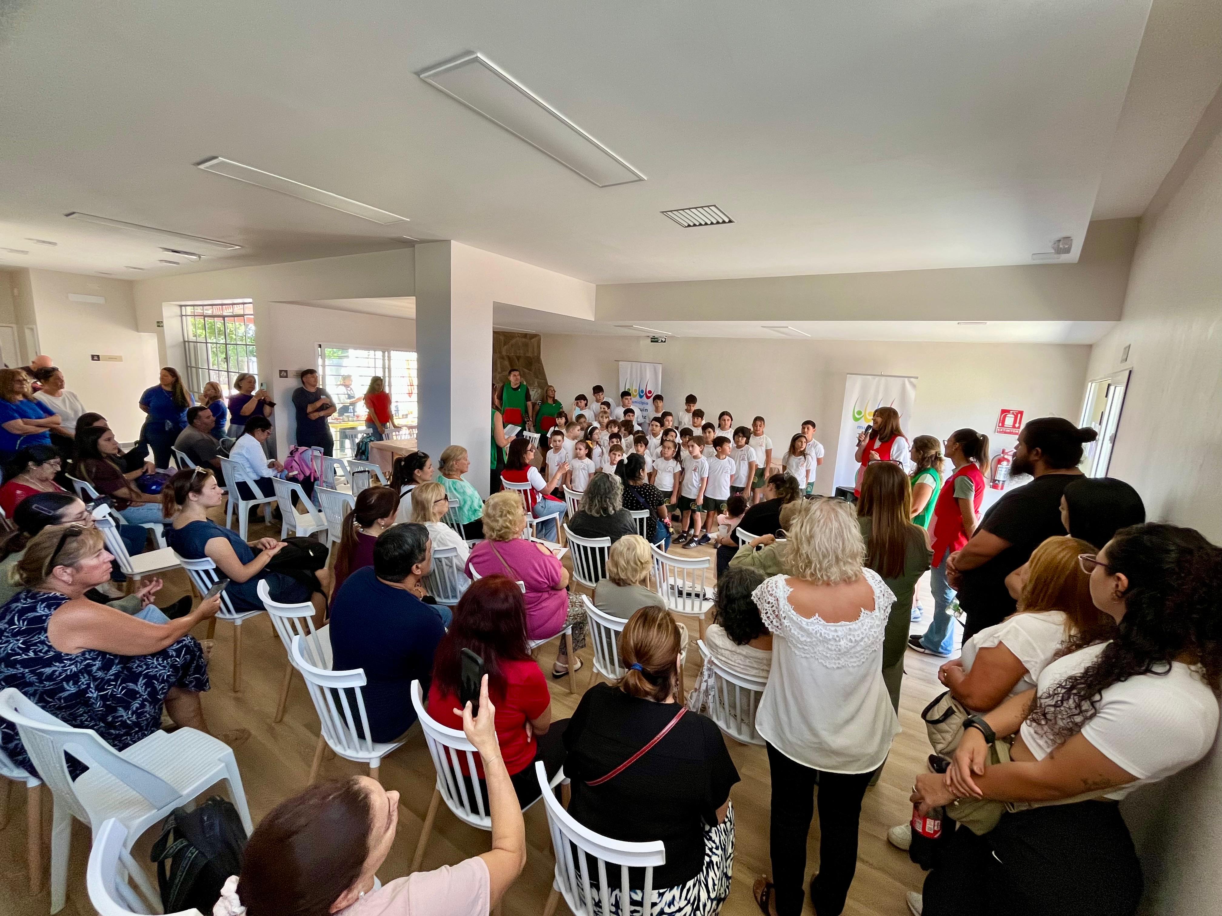 En Joaquín Suárez se conmemoró el Día Internacional de la Mujer con una jornada de actividades en el Centro Cultural. En Joaquín Suárez se conmemoró el Día Internacional de la Mujer con una jornada de actividades en el Centro Cultural.